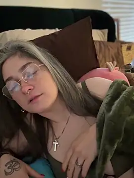 Alix Valentine online show from 11/21/25, 03:44