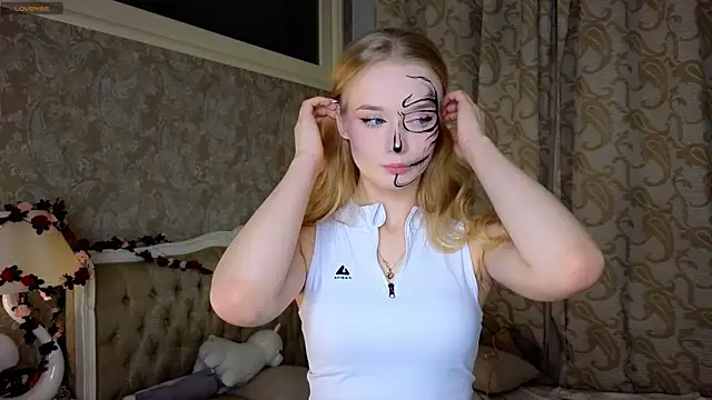 Snapshot of Emma_Frosty chatting on 10/31/25, 06:20 Emma Frosty online show from 10/31/25, 06:20