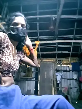 Snapshot of Tamilauntyhot chatting on 09/26/25, 02:15 Tamilauntyhot online show from 09/26/25, 02:15