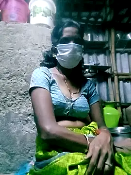 Snapshot of Tamilauntyhot chatting on 10/18/25, 02:58 Tamilauntyhot online show from 10/18/25, 02:58