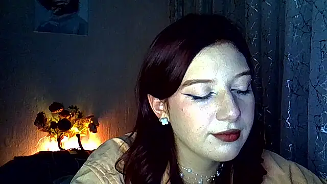 Snapshot of Lily_Ember chatting on 10/06/25, 05:10 Lily Ember online show from 10/06/25, 05:10