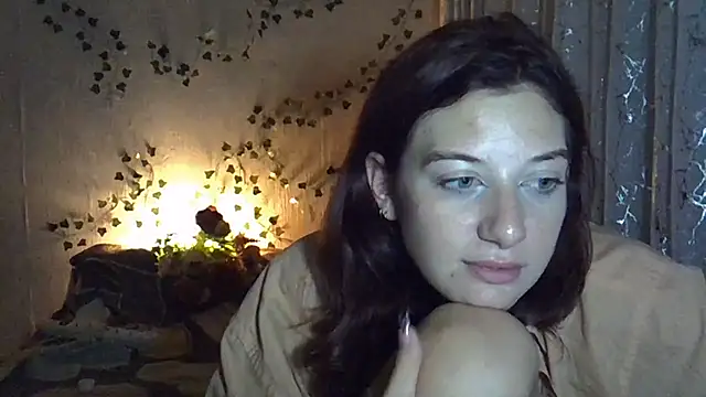 Snapshot of Lily_Ember chatting on 10/11/25, 11:03 Lily Ember online show from 10/11/25, 11:03