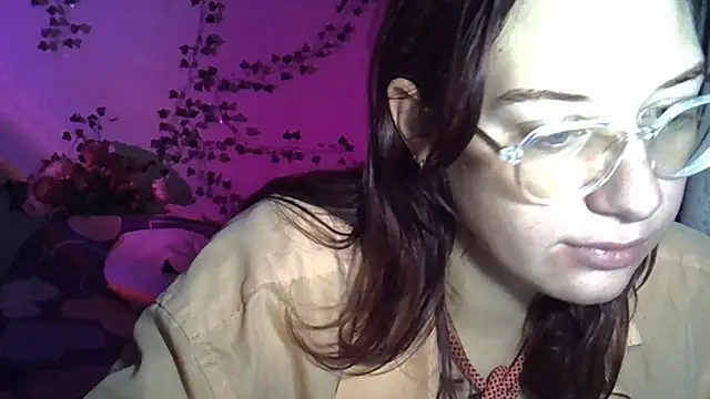 Snapshot of Lily_Ember chatting on 10/15/25, 06:08 Lily Ember online show from 10/15/25, 06:08