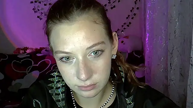 Snapshot of Lily_Ember chatting on 11/21/25, 06:17 Lily Ember online show from 11/21/25, 06:17