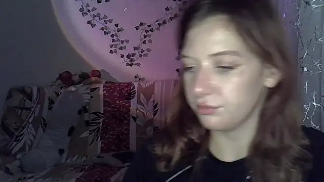 Snapshot of Lily_Ember chatting on 11/25/25, 07:03 Lily Ember online show from 11/25/25, 07:03