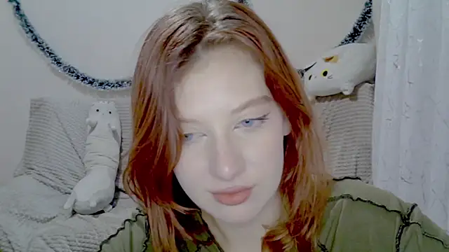 Snapshot of Lily_Ember chatting on 12/15/25, 06:23 Lily Ember online show from 12/15/25, 06:23