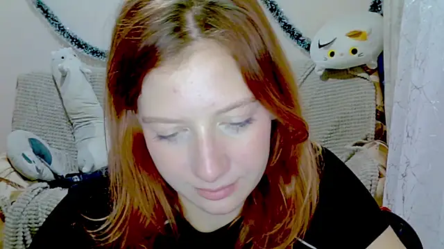 Snapshot of Lily_Ember chatting on 12/17/25, 07:09 Lily Ember online show from 12/17/25, 07:09