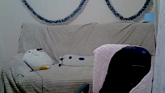 Lily Ember online show from 12/18/25, 06:14