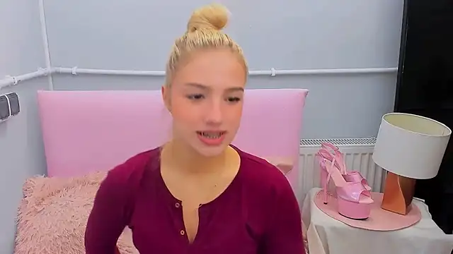 EvetteRose online show from 09/30/25, 02:55