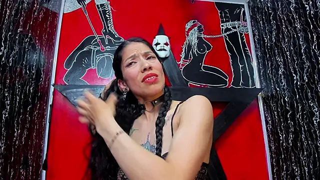 Snapshot of damian_and_tiana chatting on 02/05/26, 04:17 damian and tiana online show from 02/05/26, 04:17