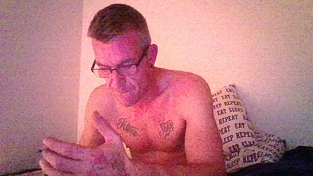 Kevinhot38 online show from 12/20/25, 01:12