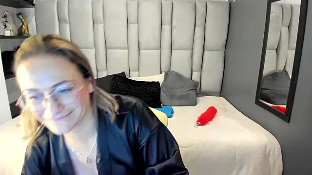 Charlot milf online show from 02/20/26, 06:26