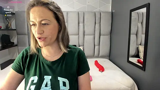 Charlot milf online show from 03/11/26, 12:11