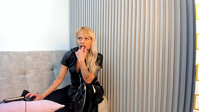 samanthajonexxx online show from 02/05/26, 04:22