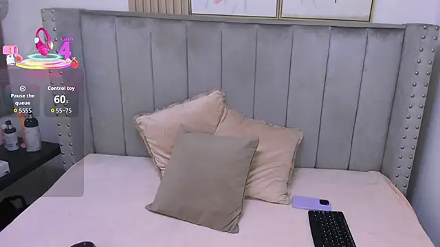 Snapshot of Anya_Belth chatting on 09/30/25, 08:14 Anya Belth online show from 09/30/25, 08:14