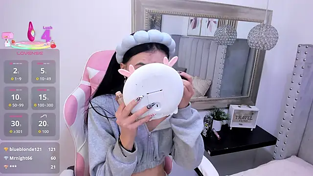 Snapshot of Anya_Belth chatting on 10/12/25, 02:10 Anya Belth online show from 10/12/25, 02:10