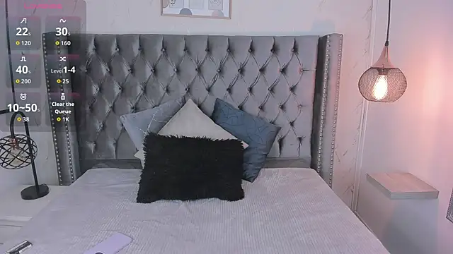 Snapshot of Anya_Belth chatting on 10/25/25, 07:19 Anya Belth online show from 10/25/25, 07:19