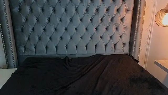 Anya Belth online show from 04/21/26, 01:42