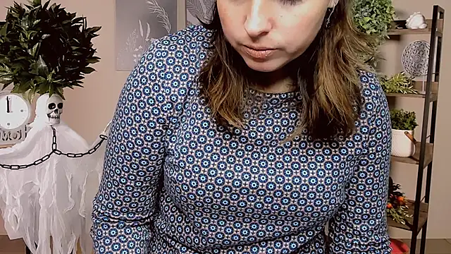 MartaEdams online show from 11/04/25, 06:12