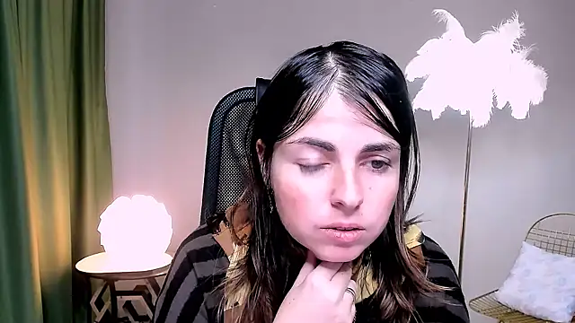 MartaEdams online show from 11/19/25, 06:24