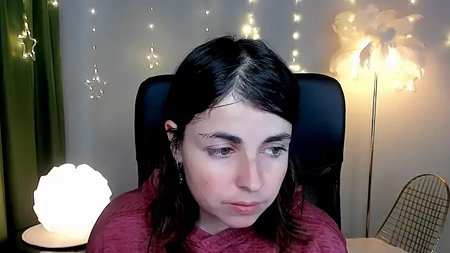 MartaEdams online show from 12/15/25, 06:28