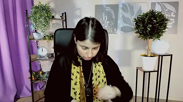 MartaEdams online show from 04/04/26, 06:00