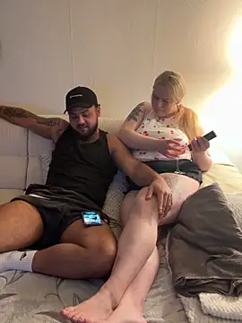 Queenieml online show from 09/08/25, 07:46