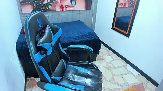 Snapshot of miaa_scott7 chatting on 10/27/25, 04:44 miaa scott7 online show from 10/27/25, 04:44