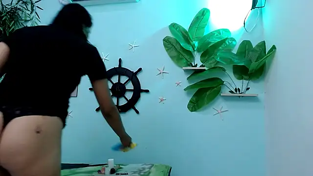 eladyrous98 online show from 10/02/25, 01:07