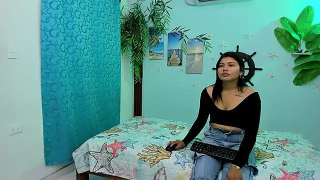 eladyrous98 online show from 10/15/25, 03:34