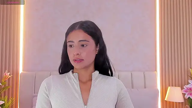 ZOEBARLOWE online show from 11/19/25, 07:03