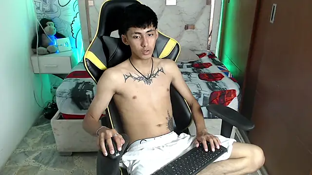 Snapshot of yiisu_ chatting on 09/11/25, 06:19 yiisu  online show from 09/11/25, 06:19