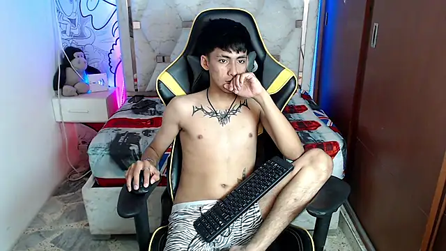 Snapshot of yiisu_ chatting on 09/15/25, 06:08 yiisu  online show from 09/15/25, 06:08