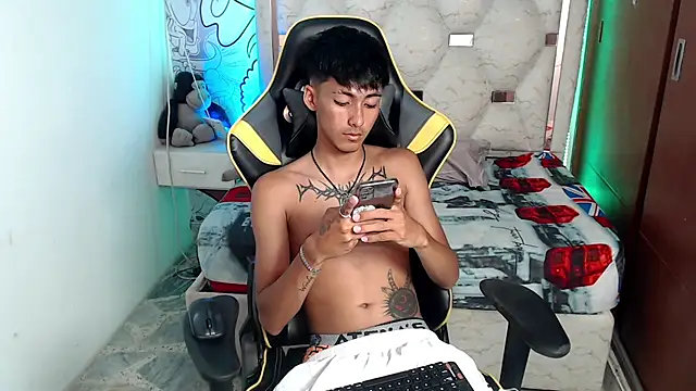 Snapshot of yiisu_ chatting on 10/02/25, 06:15 yiisu  online show from 10/02/25, 06:15