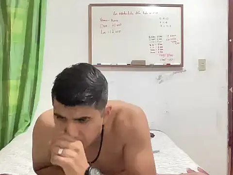 juicysmalls online show from 12/02/25, 05:35