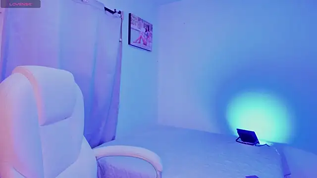 SelenaStonne online show from 04/09/26, 07:08