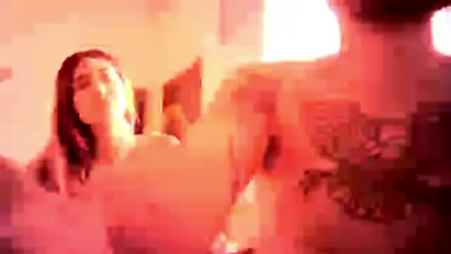 parejajuguetona420 online show from 12/18/25, 08:59