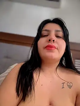 victoria amatista  online show from 07/05/26, 03:30