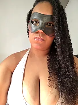 jadeamourim   online show from 10/19/25, 06:52