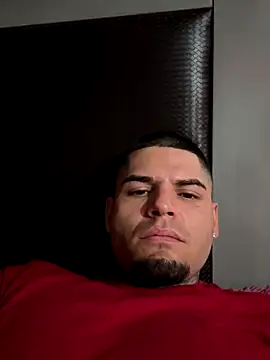 Snapshot of crazybarber69 chatting on 09/12/25, 04:18 crazybarber69 online show from 09/12/25, 04:18