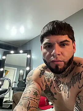 Snapshot of crazybarber69 chatting on 02/08/26, 03:48 crazybarber69 online show from 02/08/26, 03:48