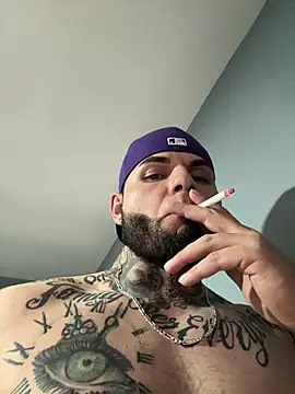 Snapshot of crazybarber69 chatting on 02/12/26, 04:29 crazybarber69 online show from 02/12/26, 04:29