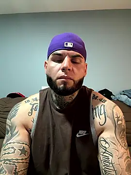 Snapshot of crazybarber69 chatting on 02/17/26, 04:35 crazybarber69 online show from 02/17/26, 04:35