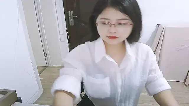 Snapshot of 98bunny chatting on 10/16/25, 01:39 98bunny online show from 10/16/25, 01:39