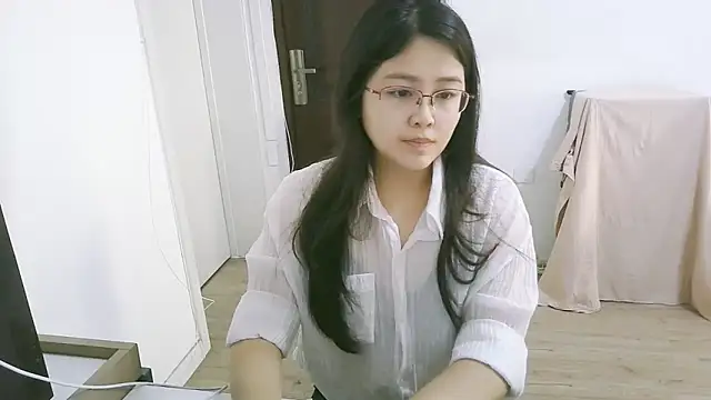 Snapshot of 98bunny chatting on 11/03/25, 02:02 98bunny online show from 11/03/25, 02:02