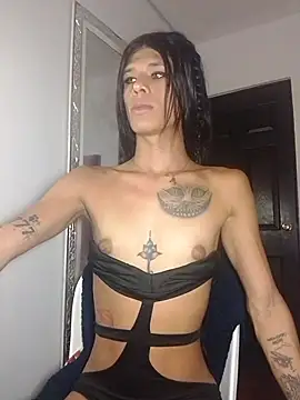 Snapshot of beautiful_taty chatting on 02/18/26, 01:56 beautiful taty online show from 02/18/26, 01:56