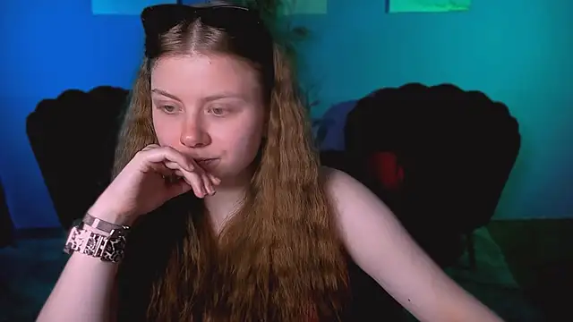 foxy tease  online show from 11/13/25, 10:14