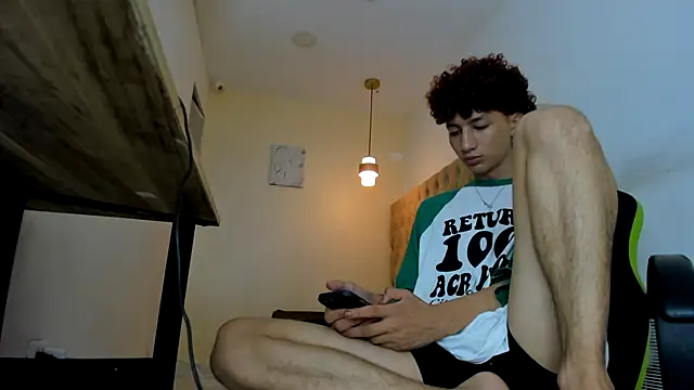 Snapshot of Darkknightx01 chatting on 10/05/25, 01:26 Darkknightx01 online show from 10/05/25, 01:26