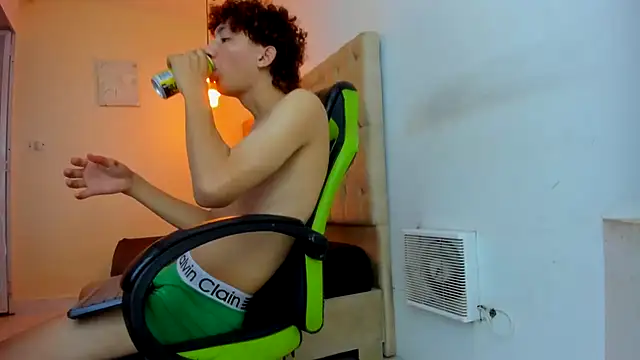 Snapshot of Darkknightx01 chatting on 11/12/25, 01:28 Darkknightx01 online show from 11/12/25, 01:28