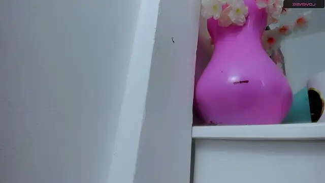 eimy skinny  online show from 10/30/25, 07:03